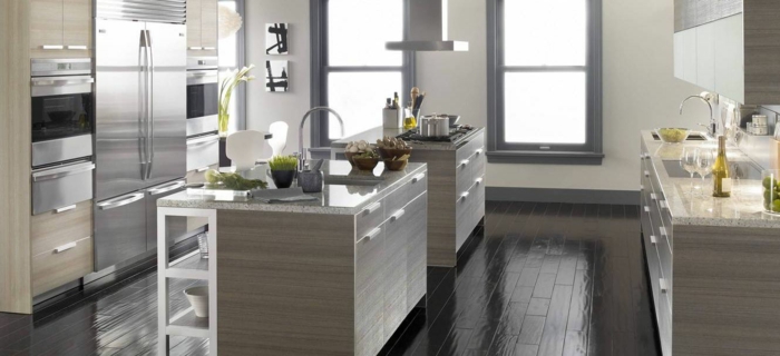 design køleskab moderne køkken oprette mørke gulvfliser lys indretning
