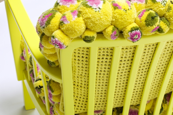 дизайнерски фотьойл жълт цвят мотив pompom MYK pompon chair2.2 облегалка за облегалка