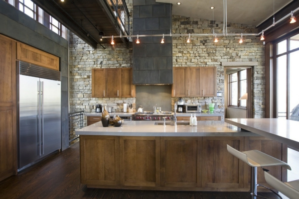 η παλιά κουζίνα ανακαίνιση πέτρινο τοίχο ιδέα φωτισμού έπιπλα από ξύλο
