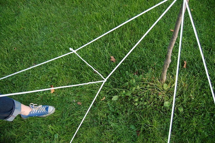 DIY instructions to make cobwebs yourself