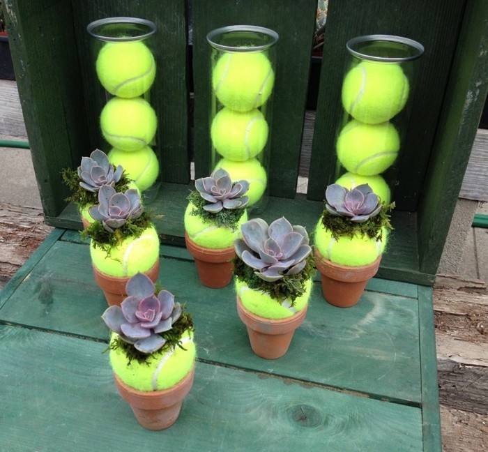 décoration bricolage pour le jardin avec des balles de tennis