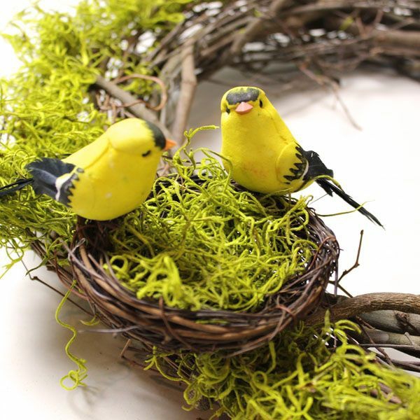 deco ideas decoración de primavera jugueteador con niños hilados ramas pájaros