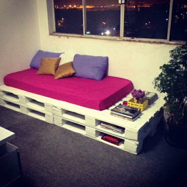DIY ιδέες κρεβάτι φύτευση από παλέτα χαλί