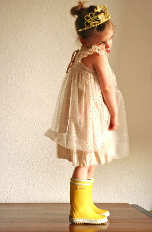 DIY tøj karneval kostumer lille prinsesse
