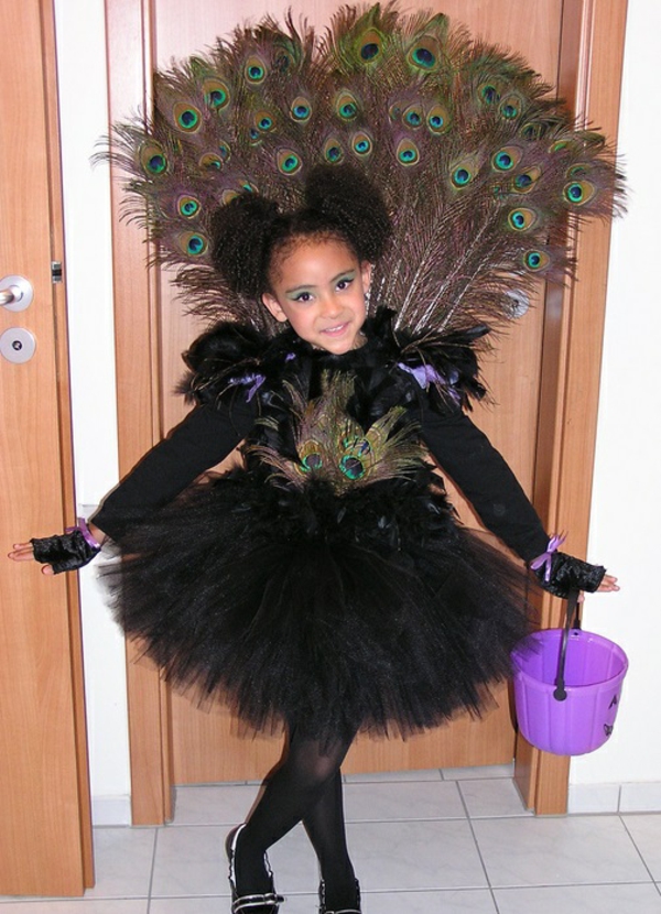 DIY clothes carnival costumes peacock motif