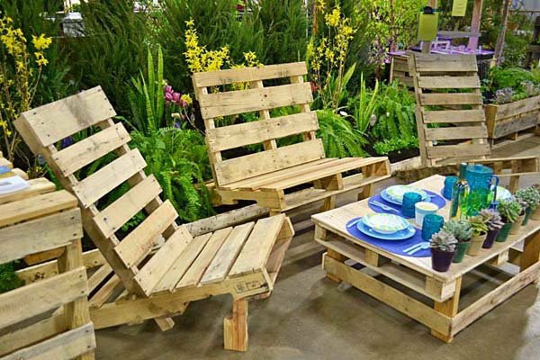 Diy baldai sodo kėdės statyti padėklus sau