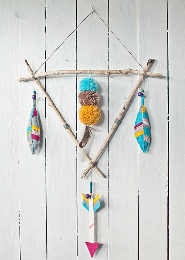 DIY mobile feathers Native American