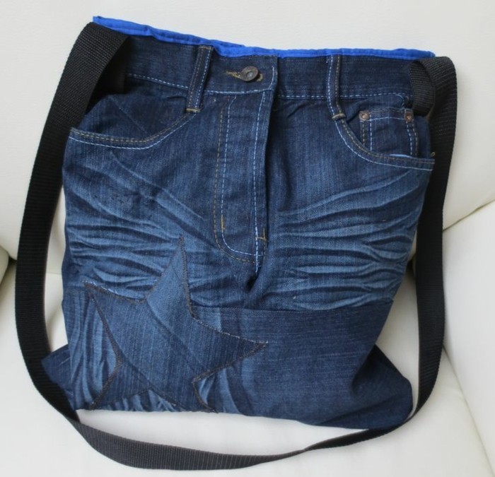 Enkle utforming poser sying gamle jeans gjenbruk