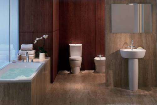 内置浴缸木质表面纹理厕所水槽