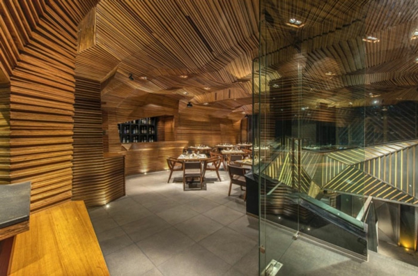 bar design restaurant frumos de iluminat auriga India