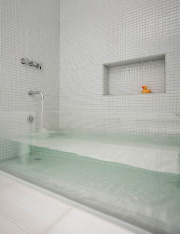 ιδέες επίπλων μπάνιο μπανιέρα γυαλί διαφανές