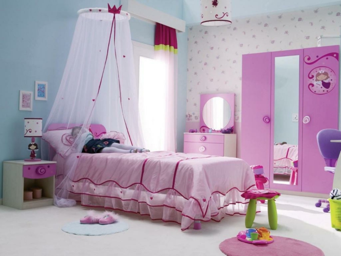 interiør design børnehave pink pige værelse væg tapet