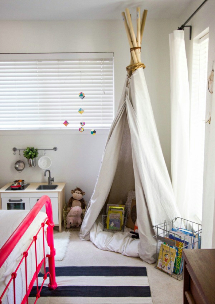 indretning ideer børnehave telt stripe tæppe pink seng