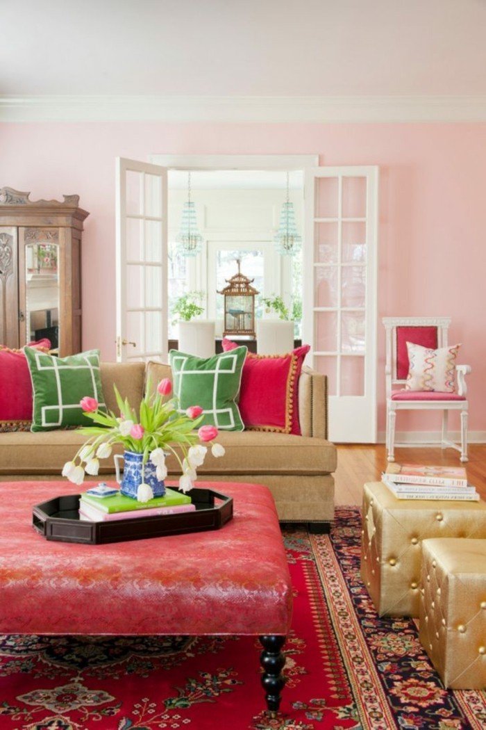装饰不拘一格的舒适的客厅装饰郁金香扔枕头