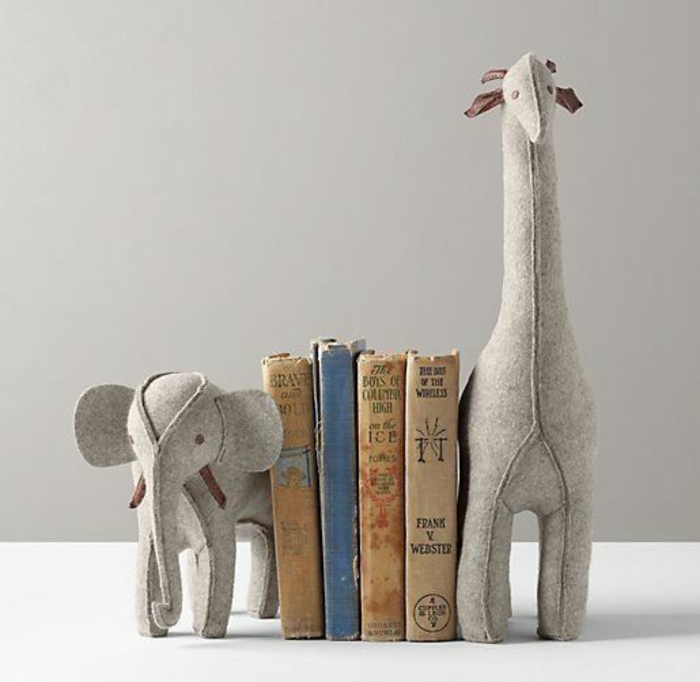 olifant cijfers boekenplank creatief ontwerp