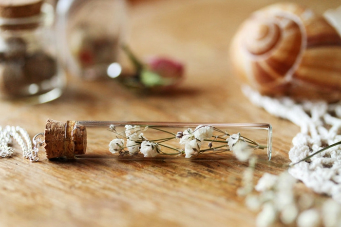 elven κοσμήματα χειροποίητο κολιέ ασημένιο μενταγιόν γυάλινο μπουκάλι φελλό αποξηραμένα καλοκαιρινά λουλ