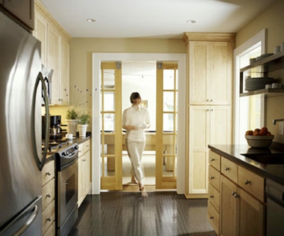 στενές εσωτερικές πόρτες κουζίνα ιδέα στενό χώρο