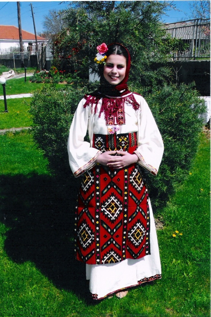 etnisk klær etno mote etno mønster broderi valentino mote kostyme etnisk skjerf