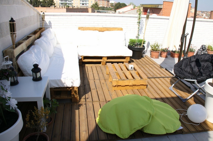 europalette dřevěné palety terasa nábytek diy nápady pohovky terasa design