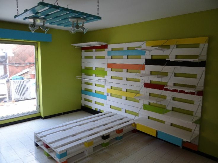 europallets המיטה ריהוט חדר ילדים לחלוטין עשוי משטחים