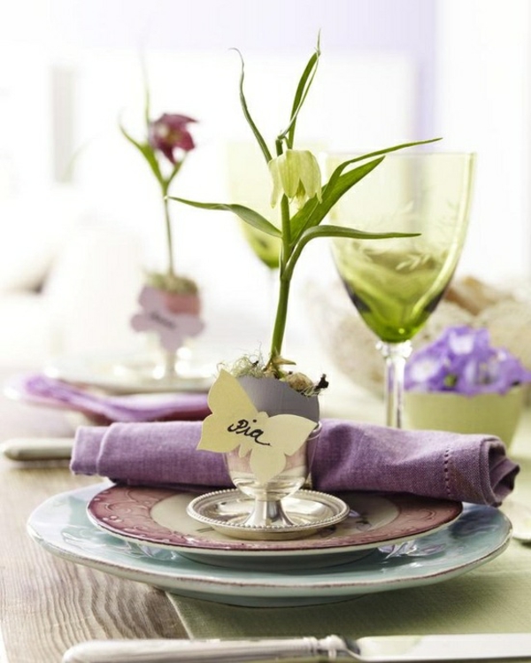 servilleta de tela púrpura flor exótica