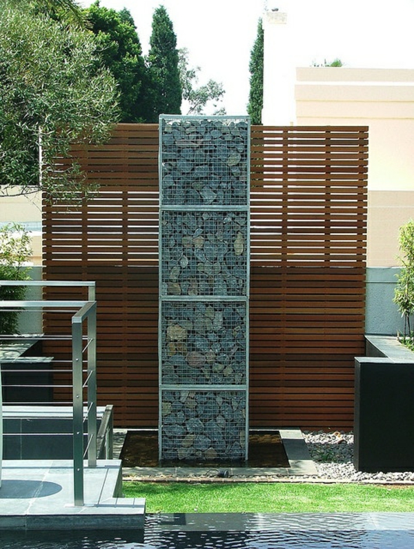 أفكار التصميم الخارجي أمثلة على خصوصية تصميم الحديقة الحديثة