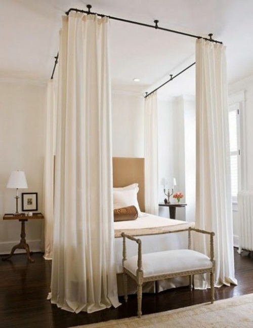extra hoge luifel nachtkastje in klassieke stijl
