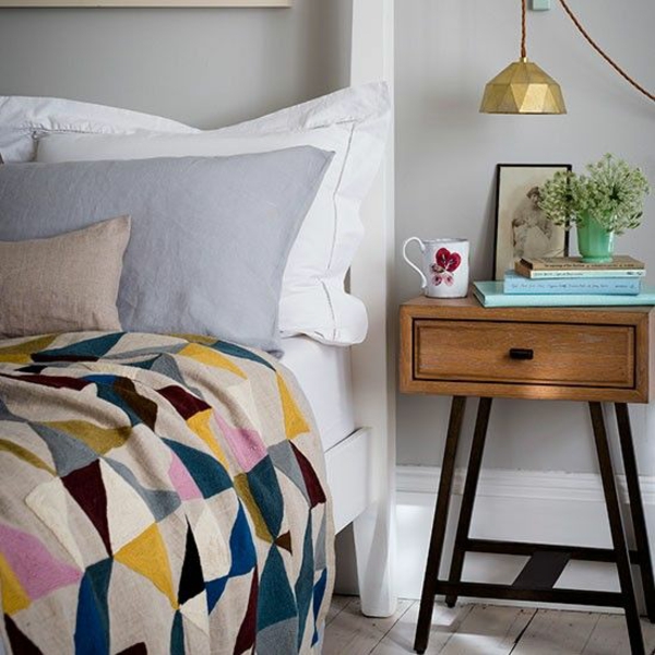 farver sovesofa sengetøj mønster væg maling grå
