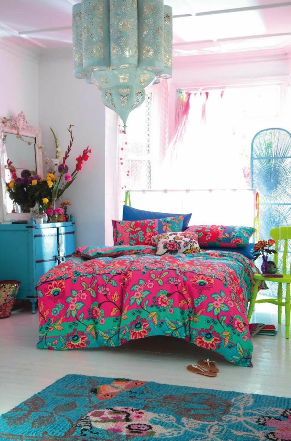 farve design soveværelse sengelinned blomstermønster orientalsk stil