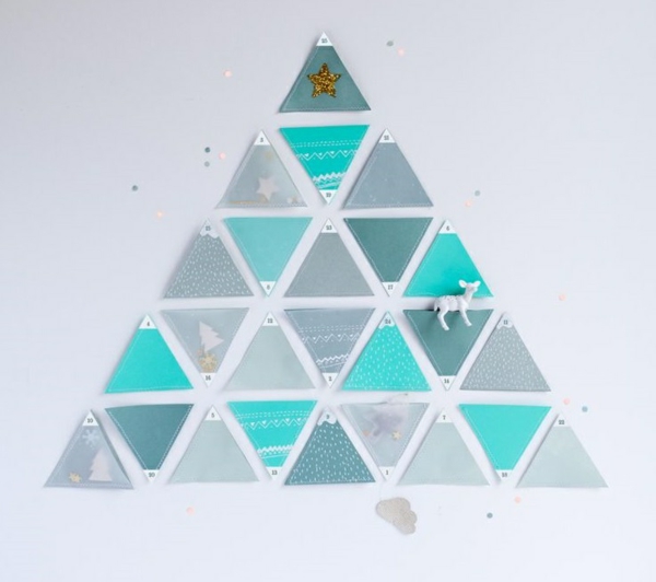 kleurrijke stoffen tassen driehoekig advent kalender ontwerp zelf