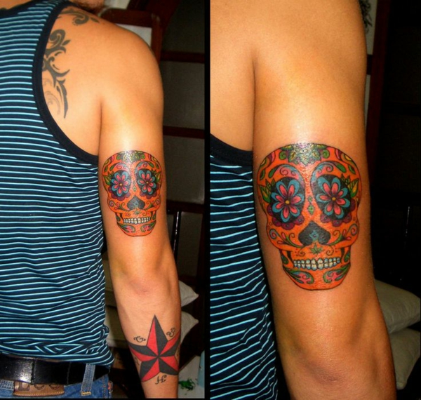 gekleurde tattoo onderarm afbeeldingen mannelijke schedel
