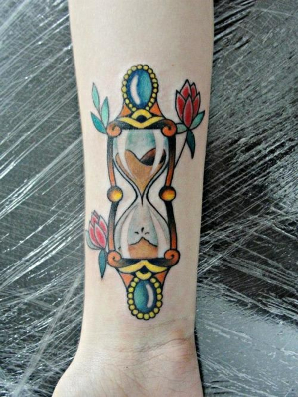 tatoveringsmaler underarm bilder timeglass