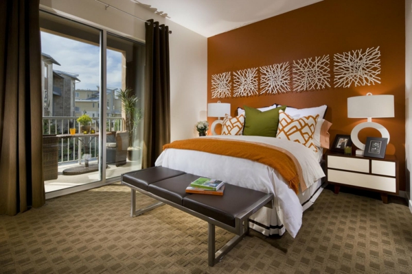 Feng Shui heeft slaapkamerbed slaapkamerwand oranje opgesteld