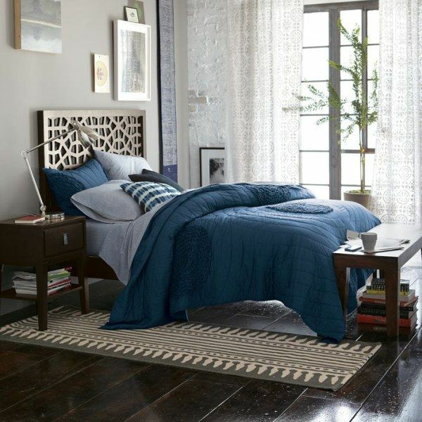 Feng Shui slaapkamer houten vloeren bed tapijt wanddecoratie