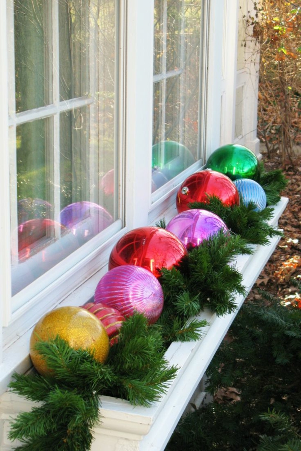 decoración de ventana para Navidad bolas de Navidad coloridas