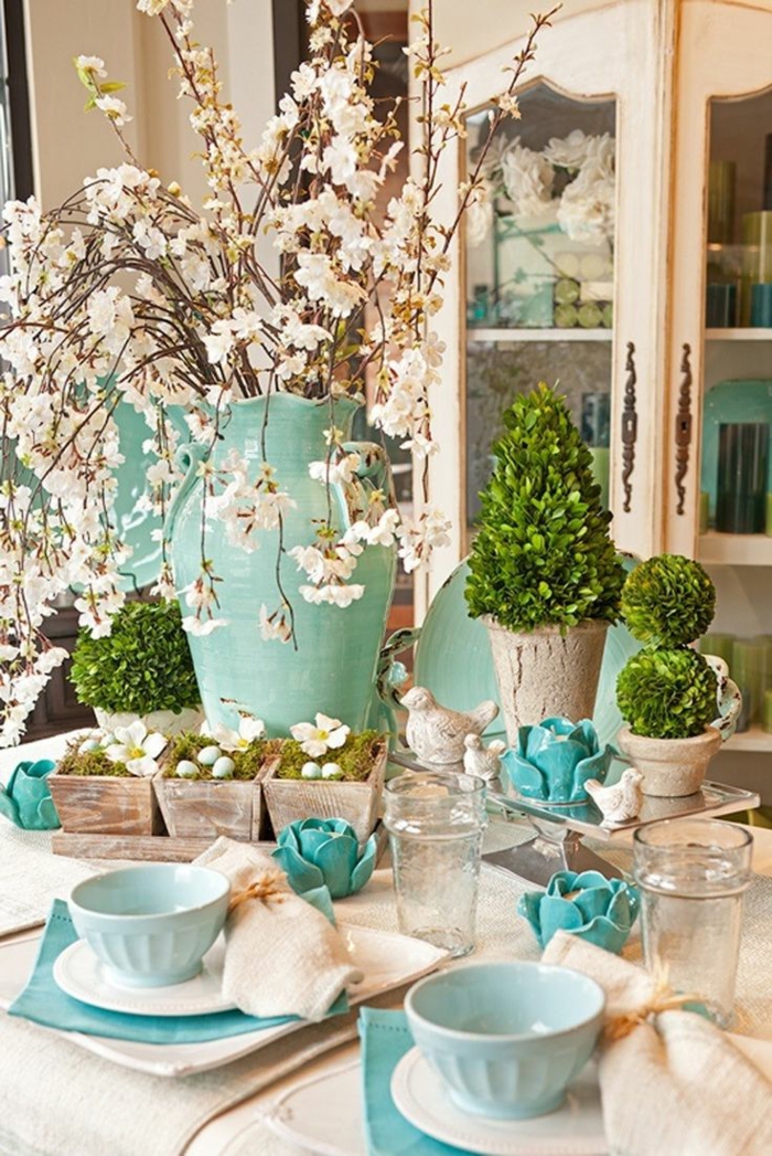 juhlava pöydän koristelu kukkia pääsiäinen fancy