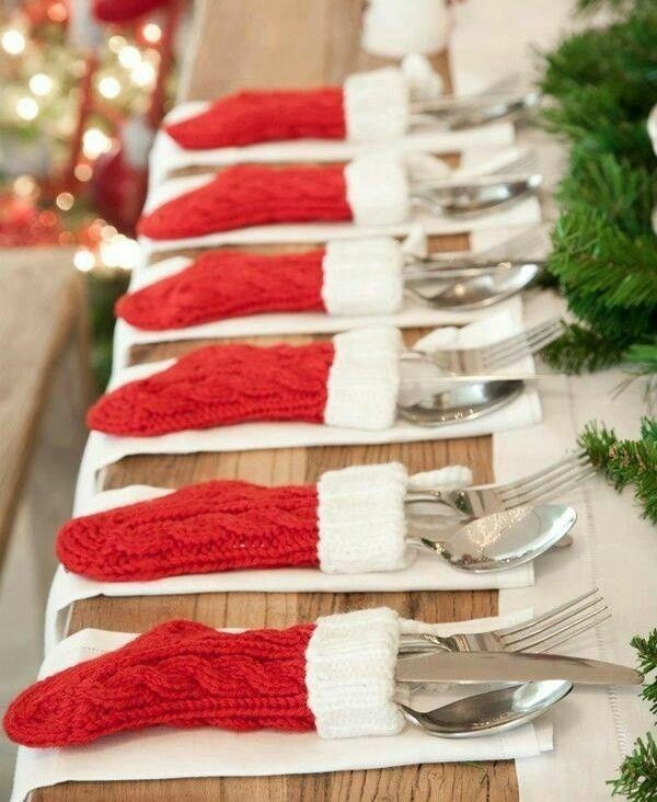 juhlava pöydän koristelu ideoita joulukoristeita ideoita kangaskassi sukat