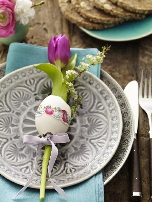 festivo decoración de la mesa ostertischdeko soplado huevos de Pascua tulipanes lazo