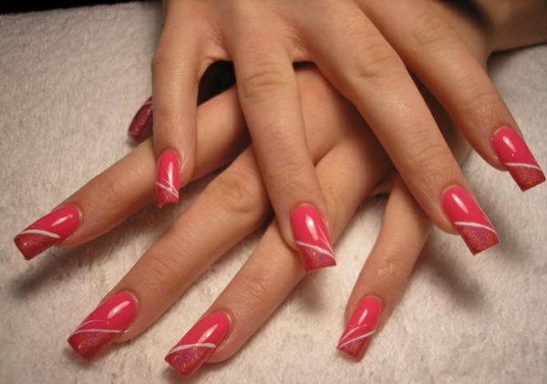 vingernagels foto's eenvoudige nagels roze