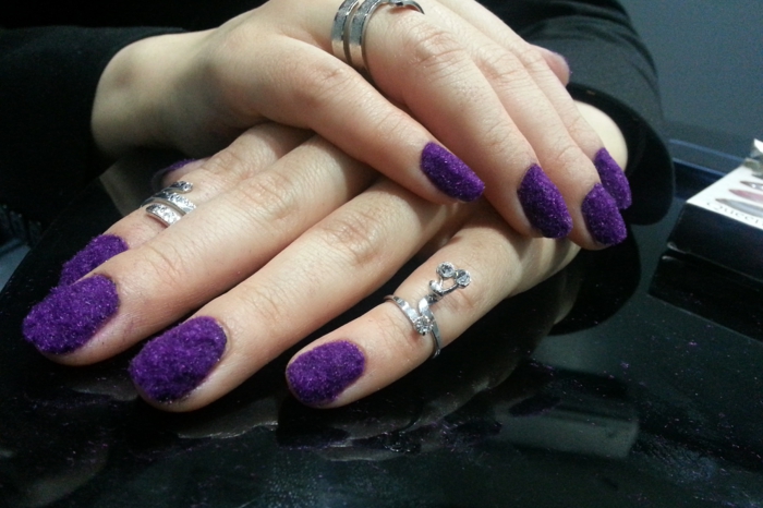 vingernagels ontwerp harige nagels harige nail art paarse nagel ontwerp