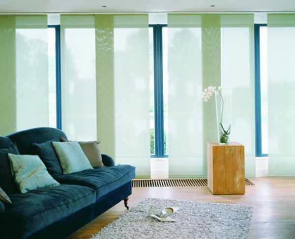 窗帘想法明亮的绿色客厅沙发木地板