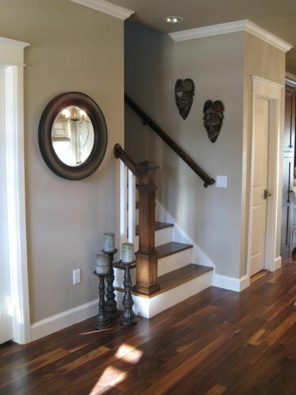 koridoriaus sienelės dažytos pilkos medienos grindų spalvos dizaino idėjos