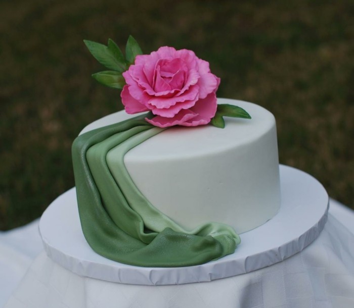 fontanė prie širdies pyragas su fondanto receptas rožinė žiedas