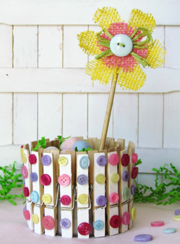 άνοιξη διακόσμηση ιδέα clothespin κουμπιά λουλουδιών ύφασμα