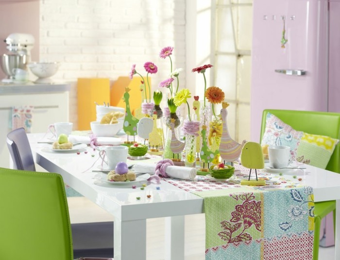 Ideas de decoración de mesa de primavera con madera y flores