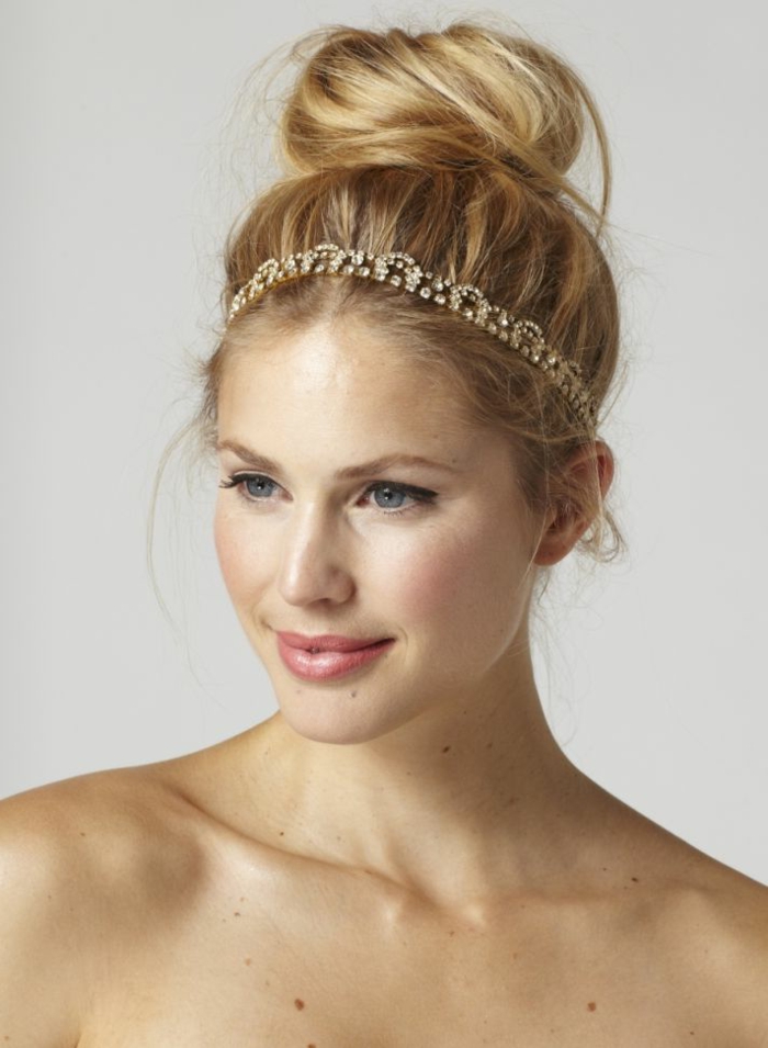 hairstyles with hairband blond hair high heels
