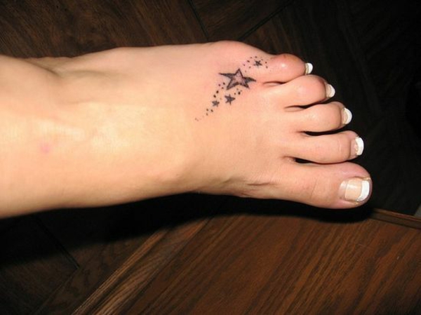πόδια σχέδια τατουάζ αστέρια
