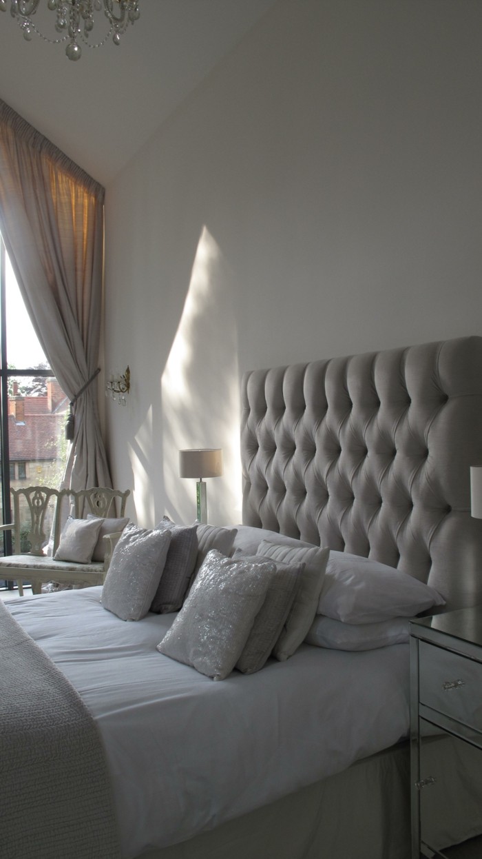 gardiner soverom beige gardiner skaper en avslappende atmosfære i soveområdet