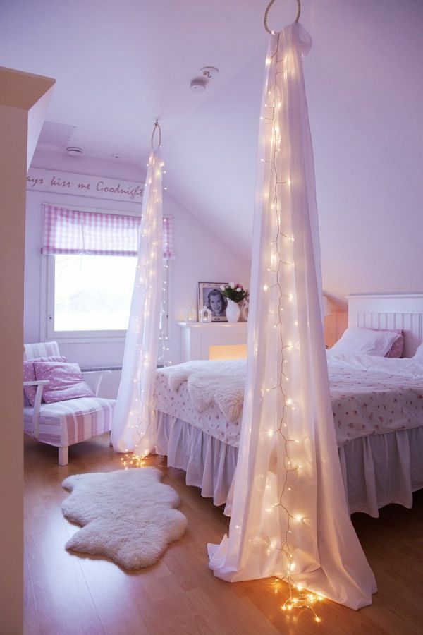 cortinas decoración-ejemplos dormitorio cortinas-con-iluminación-cartel cama