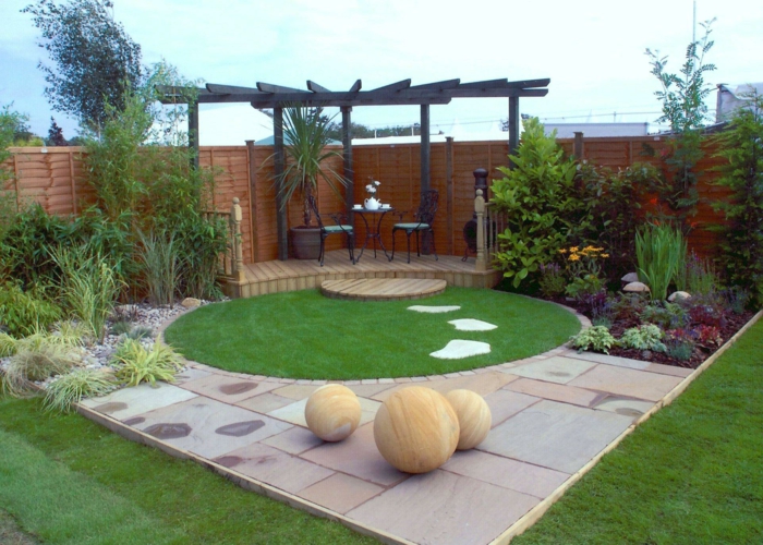 zahradní nápady design zelené trávník pergola zahradní židle